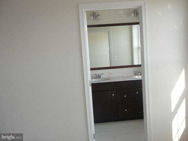 Building Photo - 43141 Whelplehill Terrace