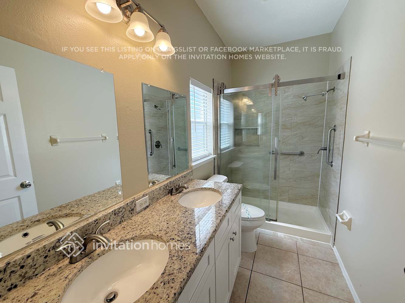 Building Photo - 1710 Mandavilla Dr