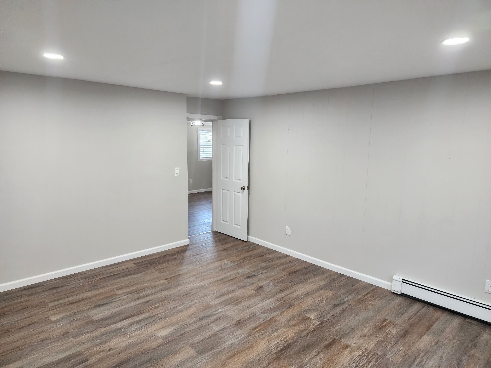 Building Photo - 82 Seaside Ave