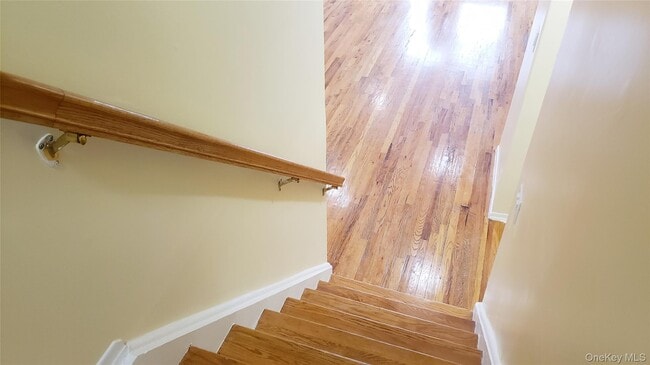 Building Photo - 15-39-39 208th St