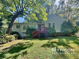 Building Photo - 136 Bramble Oak Dr