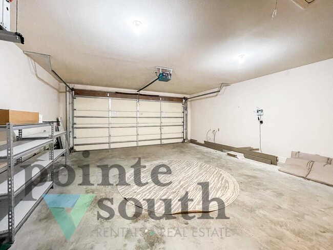 Building Photo - 5920 N Bay Point Dr