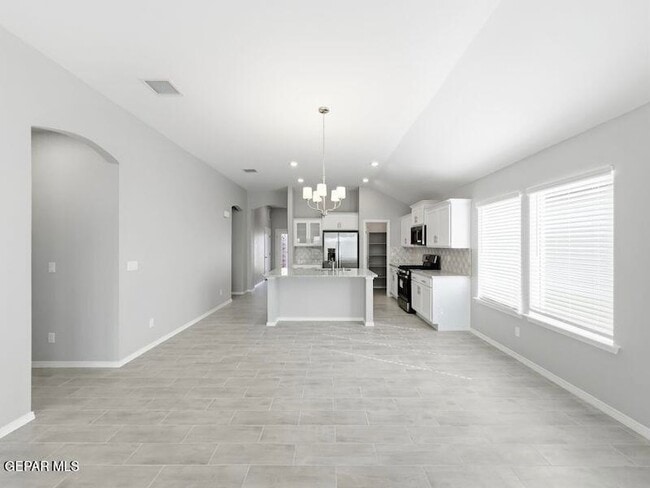 Building Photo - 1409 Indigo Sky St