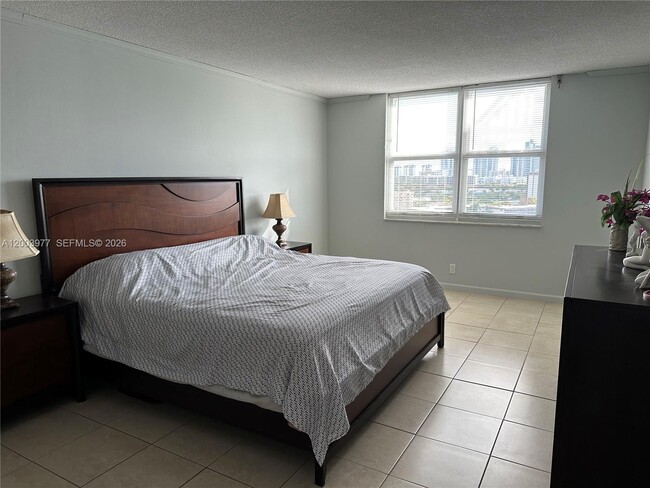 Building Photo - 427 Golden Isles Dr