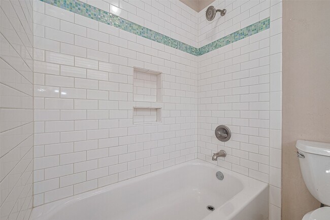 Building Photo - 6907 Yardley Dr