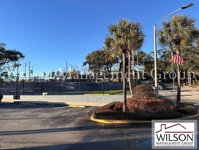 Building Photo - 17 Escondido Cir