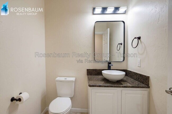 Building Photo - 12060 W Makenna Ln