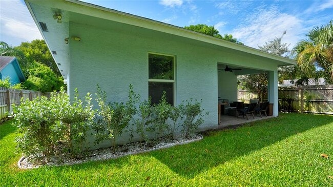 Building Photo - 627 47th St