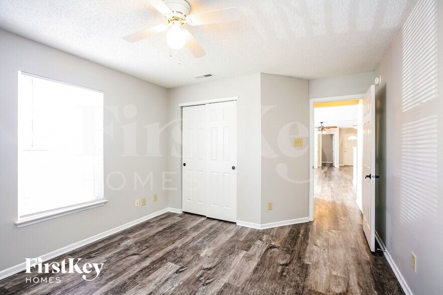 Building Photo - 12211 Lindley Dr