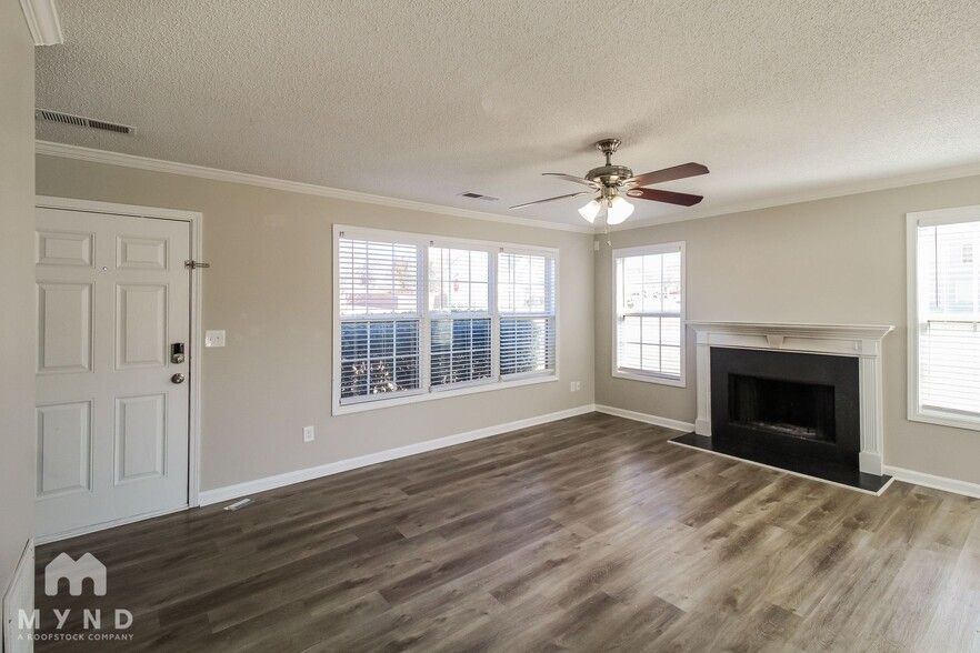 Building Photo - 1740 Jessica Ct