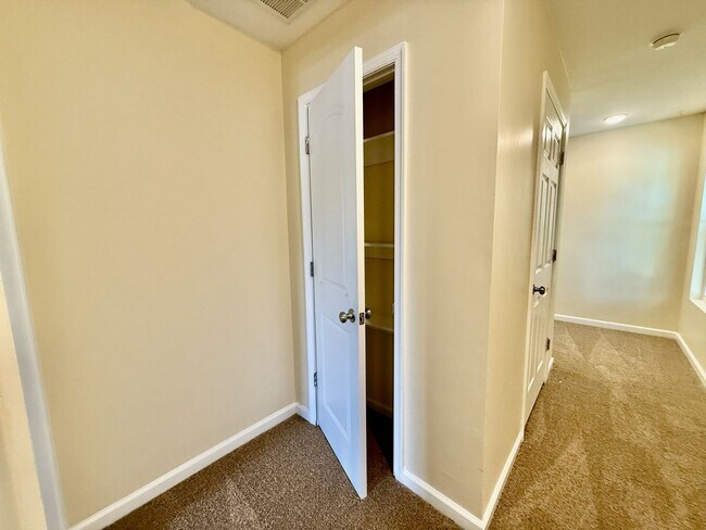 Building Photo - Beautiful 2018-built 4-bedroom 3.5 bath home in sought-after Westhaven!