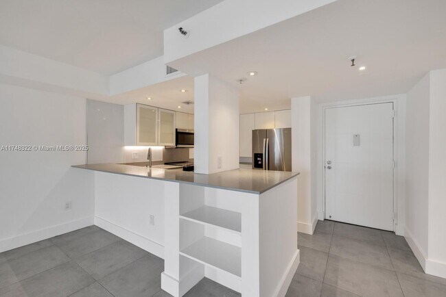 Building Photo - 7751 NE Bayshore Ct