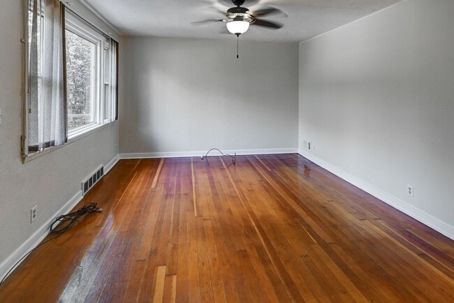 Building Photo - 1404 Wyldhaven Ave