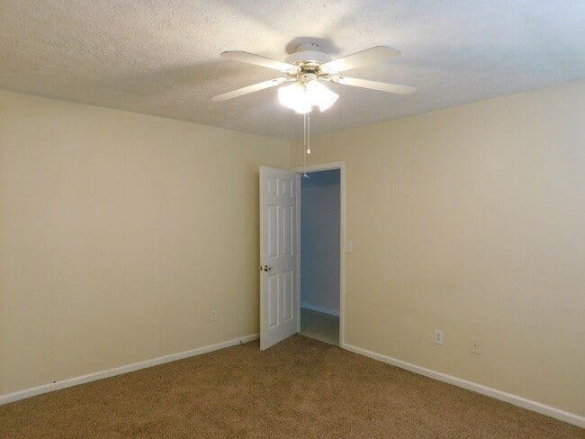 Building Photo - Single Family home