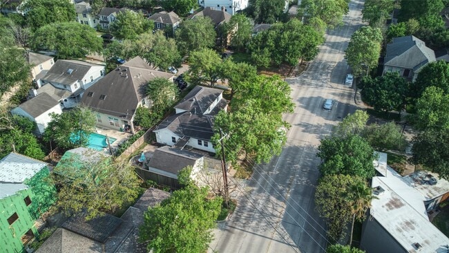 Building Photo - 2530 Wordsworth St