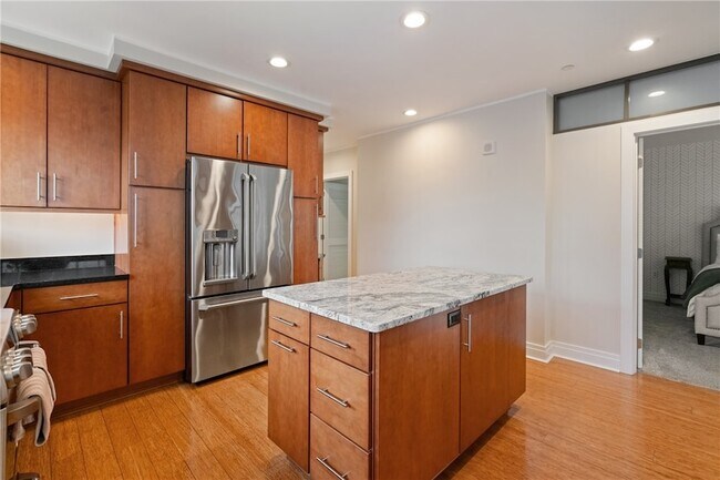 Building Photo - 151 Fort Pitt Blvd