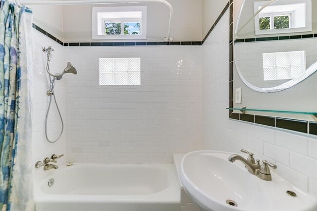 Building Photo - 4415 Avenue D