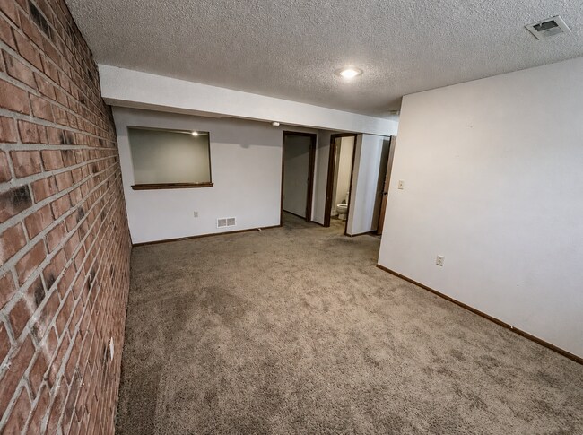 Building Photo - 827-827 N 89th Ct