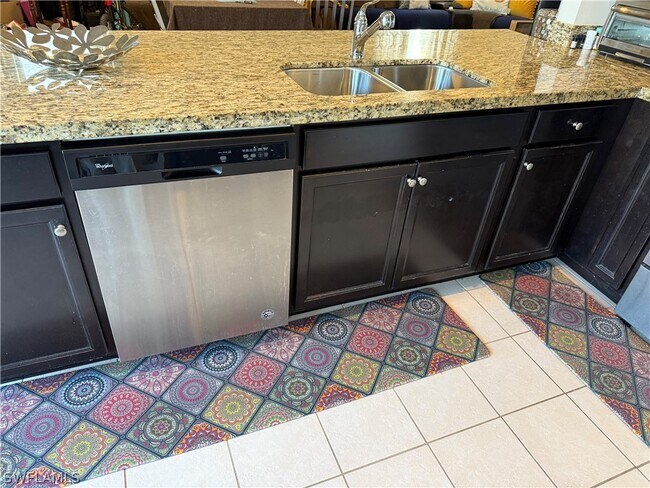 Building Photo - 5483 Cameron Dr