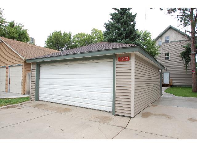 Building Photo - 3212 Pillsbury Ave S