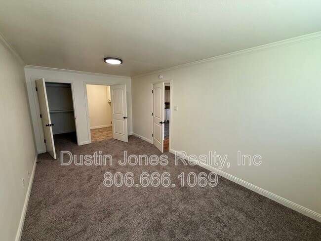 Building Photo - 2116 39th St