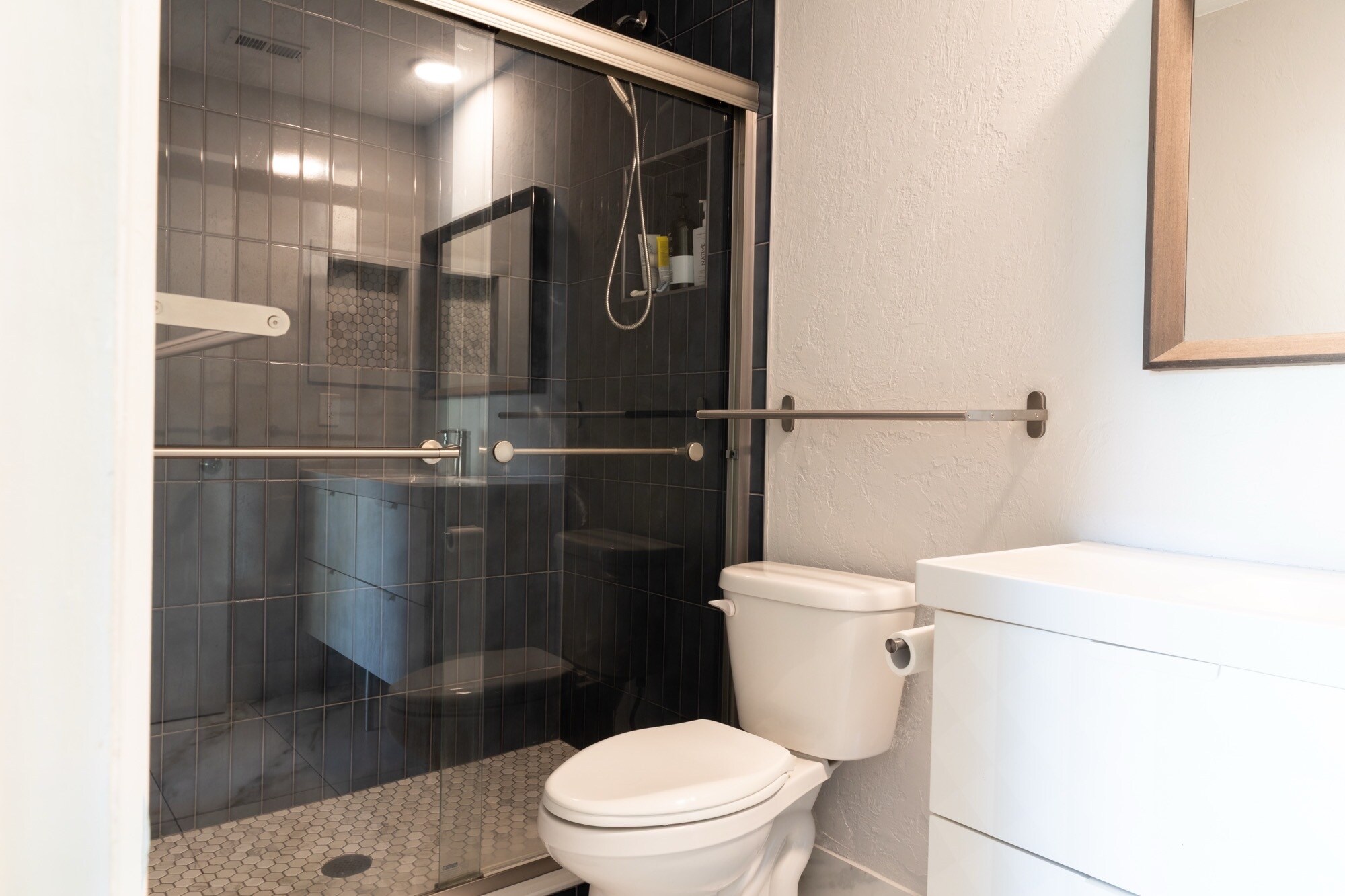 Master Bathroom 2 - 906 Sunridge Dr