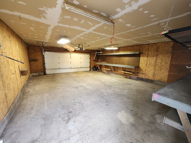 Building Photo - 308 S Lincoln Ave