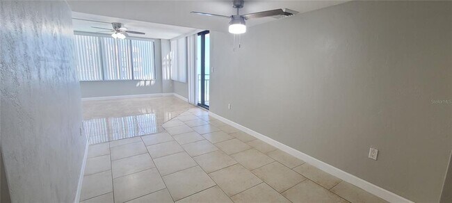 Building Photo - 3051 S Atlantic Ave