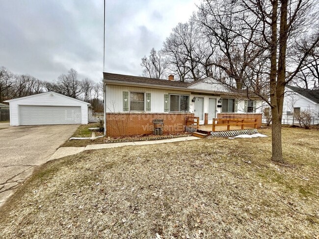 Building Photo - 1054 Royal Oak St SW