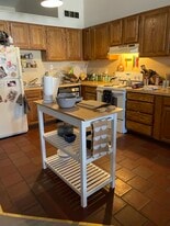 Building Photo - 104 Chestnut St