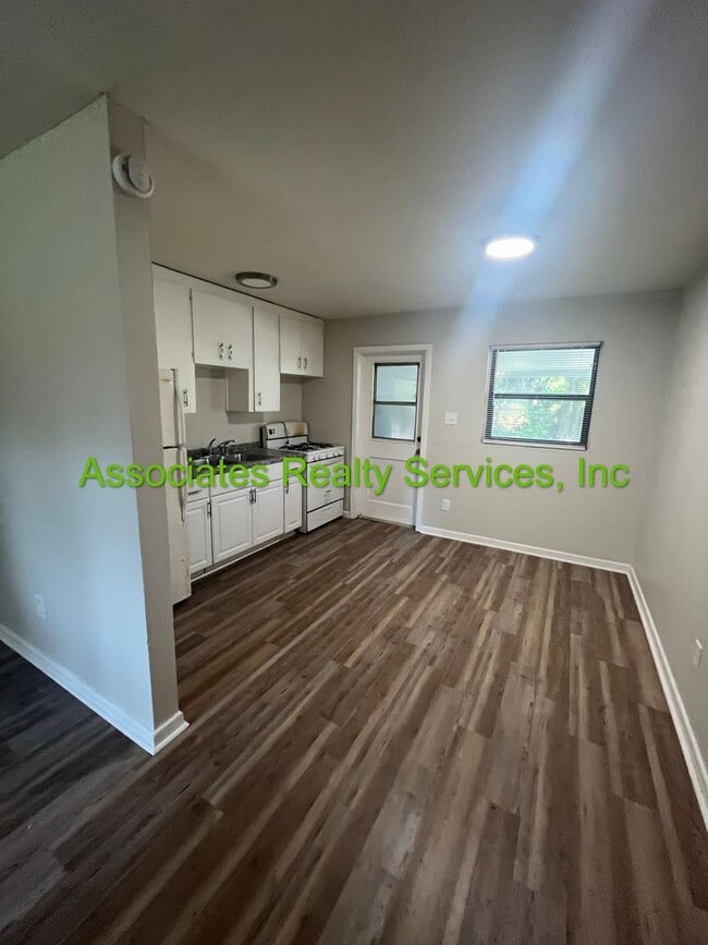 Building Photo - Beaucage-Whitney Park (Lot 5)-3132-3136
