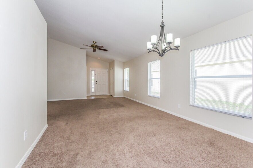 Building Photo - 11104 Robin Lake Ct