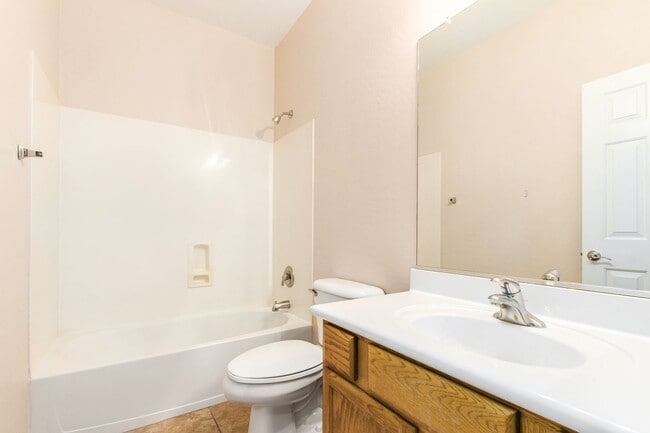 Building Photo - Gorgeous Golf Course Views in Gilbert, AZ!