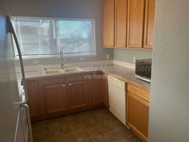 Building Photo - 3370 Boulder Cir