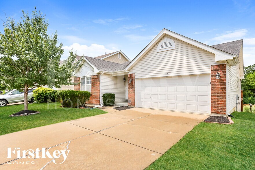 Building Photo - 121 Brookfield Blvd