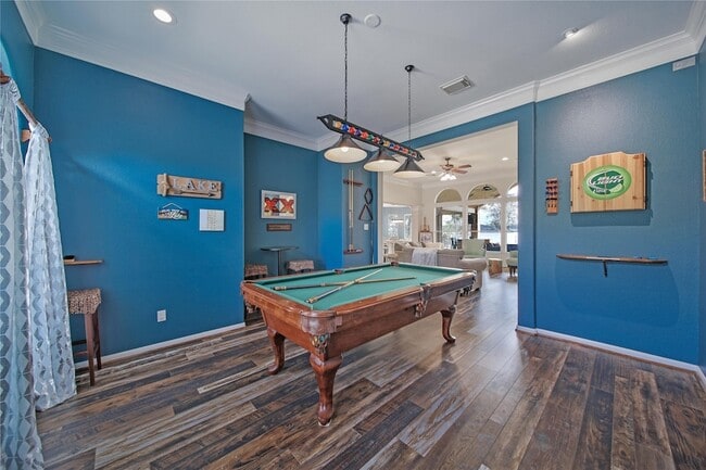 Building Photo - 9698 E Shore Dr