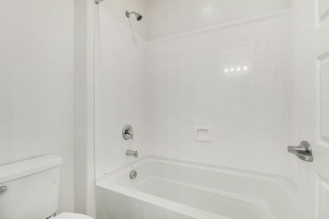 Building Photo - Beautiful Gilbert home located in the desirable Windhaven community!