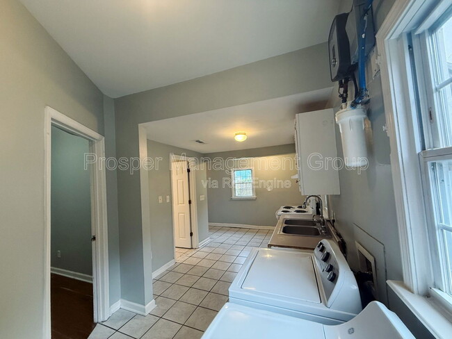 Building Photo - 4 Woodall Court