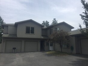 Building Photo - h1121