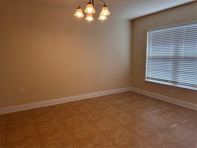 Building Photo - 402 Edith Dr