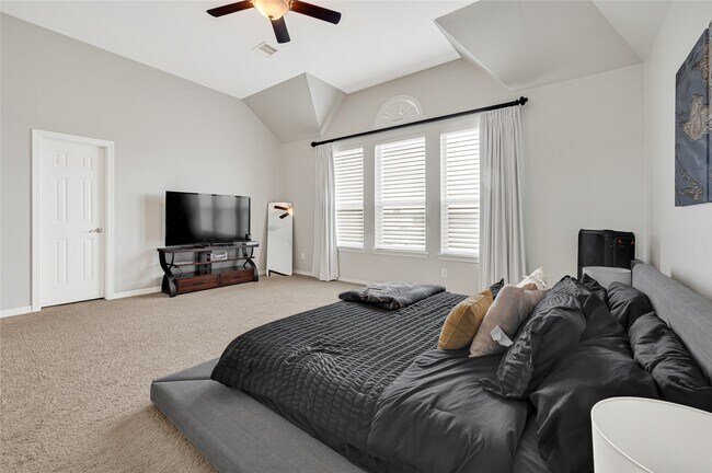 Building Photo - 2815 King's Retreat Cir