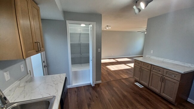 Building Photo - 1836 Engle