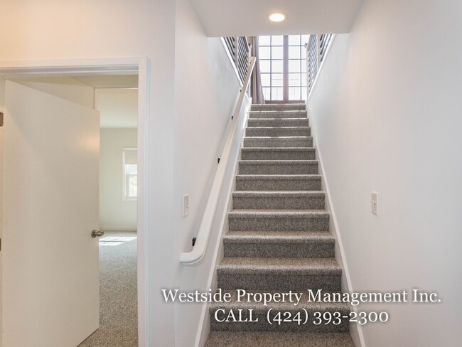 Building Photo - 4331 Price St