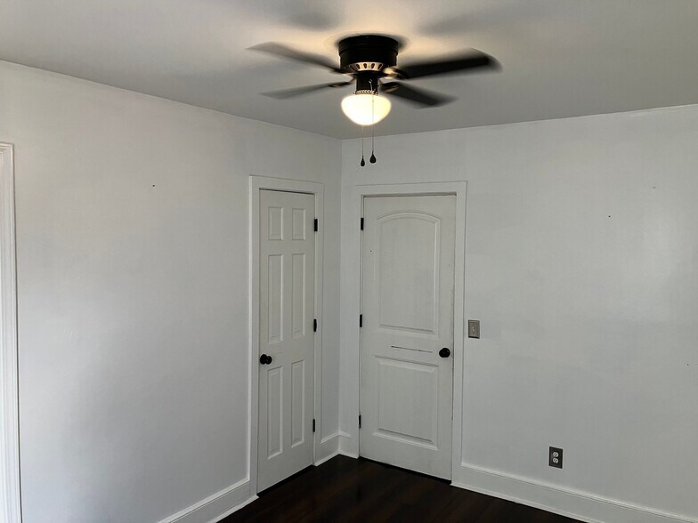 Building Photo - 203 Branham St