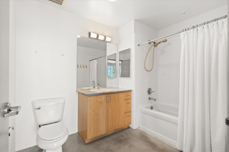 Building Photo - 285 W 6th St