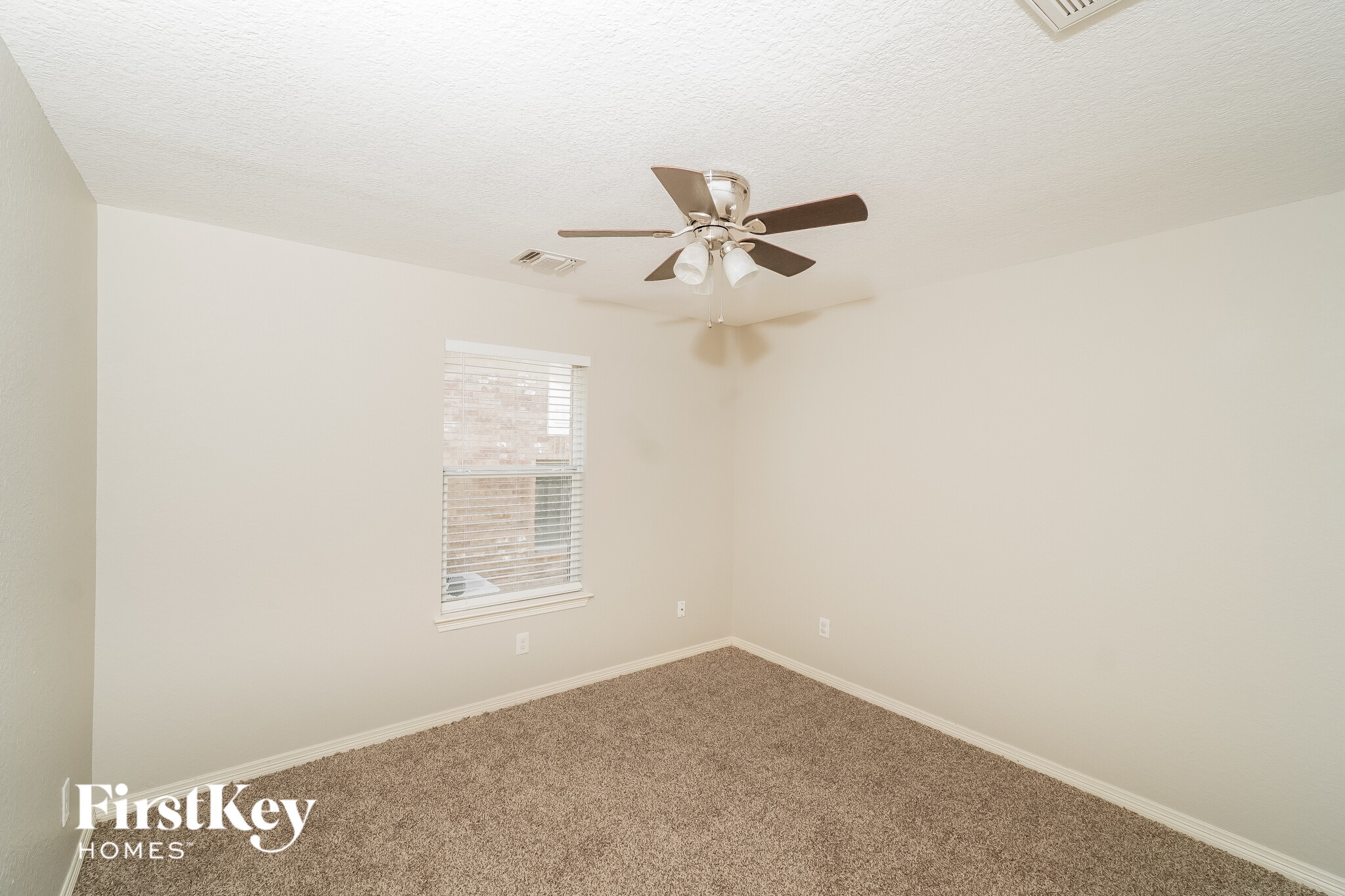 Building Photo - 339 Primrose Way