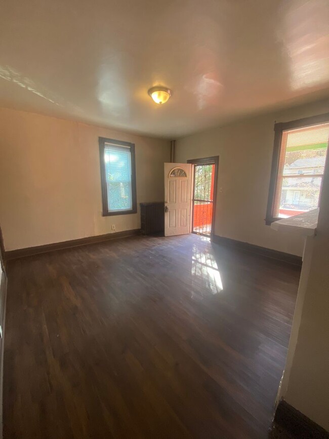 Building Photo - Renovated home in Braddock 2 bedroom Secti...