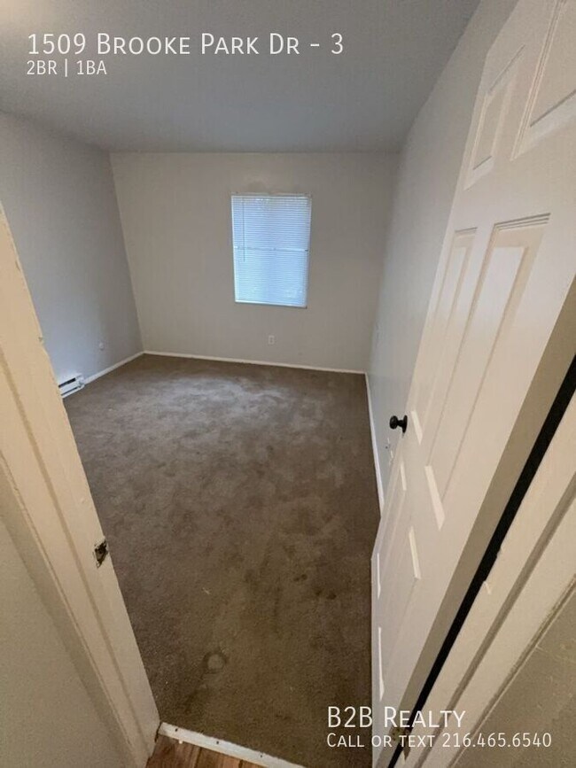 Building Photo - 1509 Brooke Park Dr