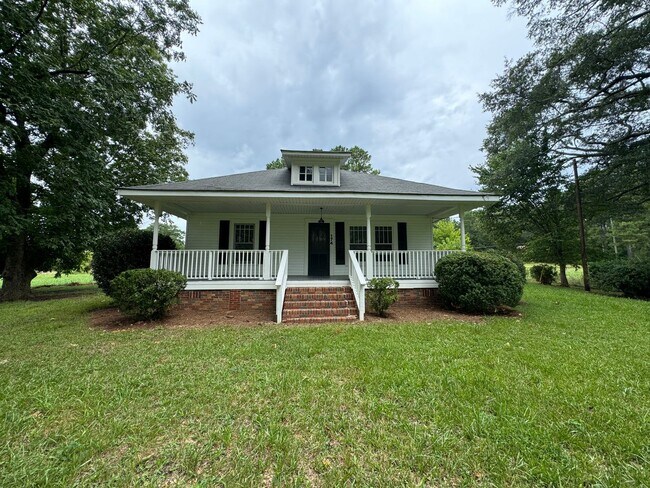 Building Photo - Large 3/1 House near Shannon $1,395