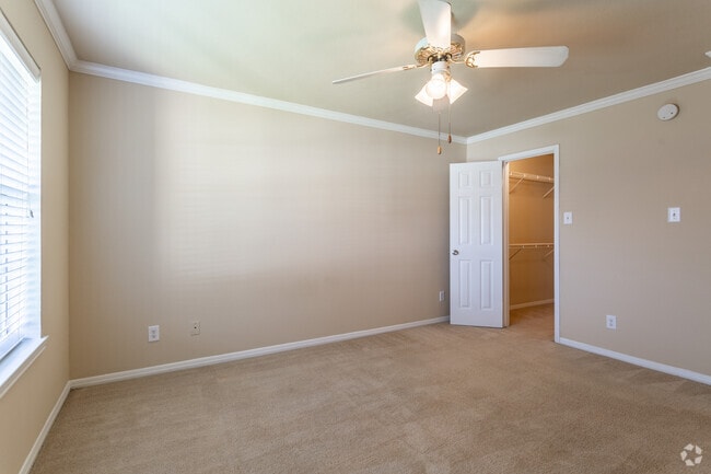 1BR, 1 BA - 802SF - Ashford Remington